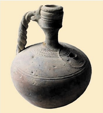Saxsı dolça<br> © Milli Azərbaycan Tarix Muzeyi, XII əsr