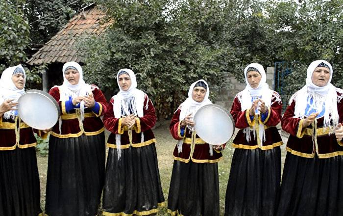 "Nənələr" folklor kollektivi<br> © http://www.medeniyyet.az